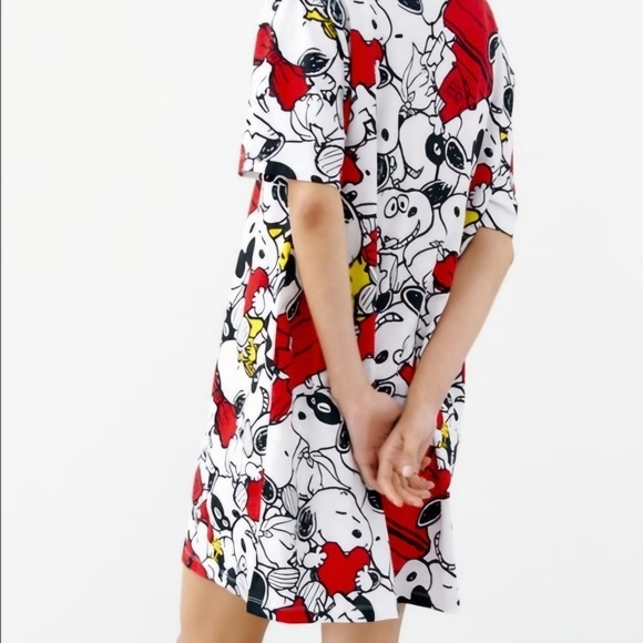 Zara Peanuts Graphic Tee Dress in White, Red & Black - Picture 2 of 4